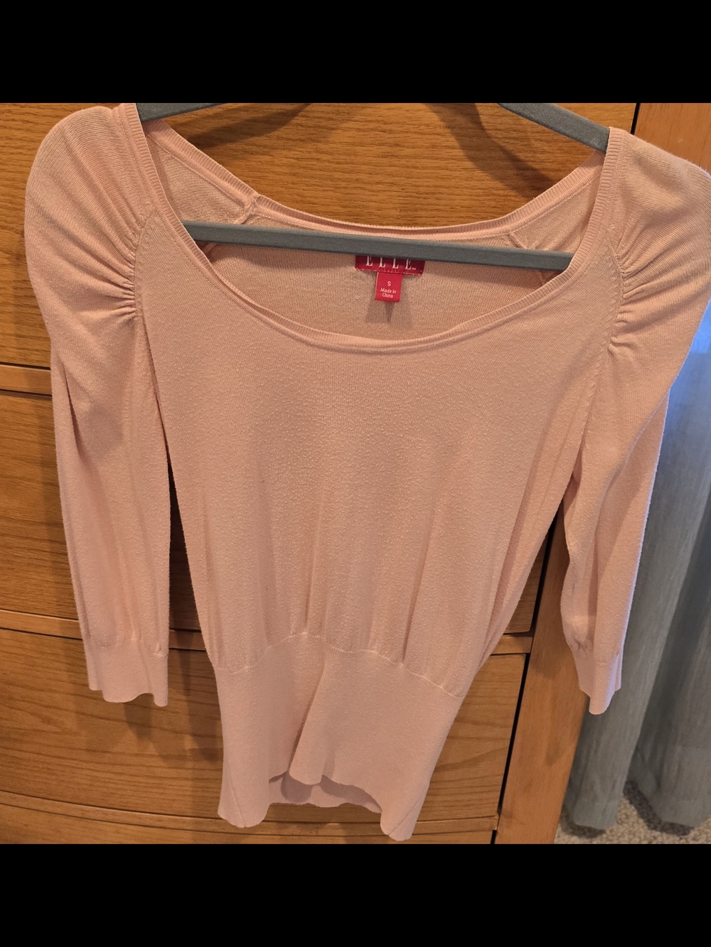 Elle Women’s Light Pink Scoop Neck Knit Lightweight Sweater, S